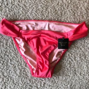 Swimming bikini bottoms